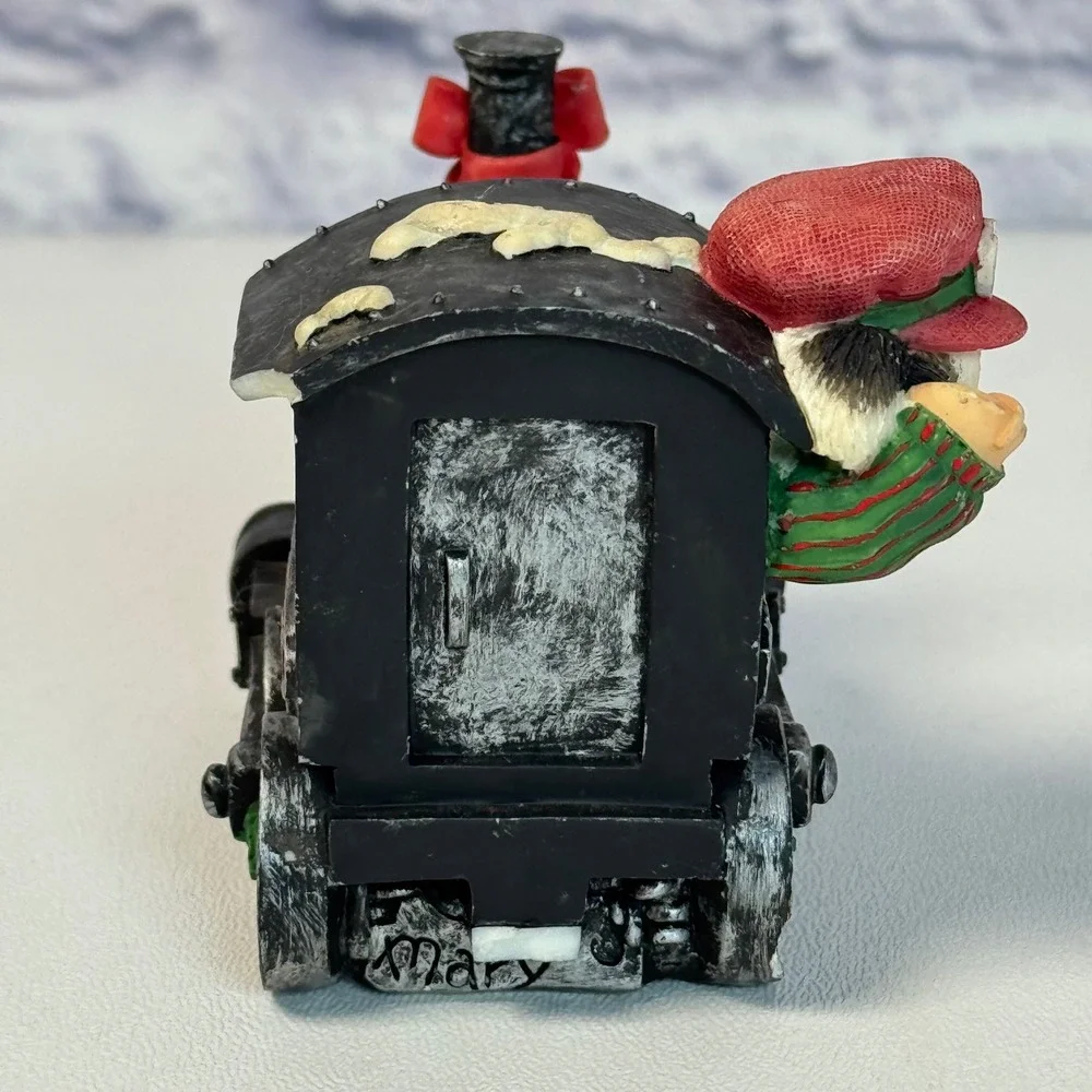 Marys Moo Moos Christmas Is Coming Right On Time Boy On LIONEL Train 858528 READ